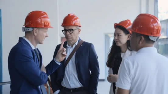 Deep cooperation for mutual development